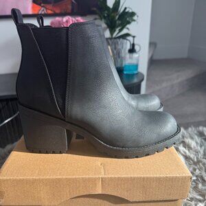 Dirty Laundry Chelsea Bootie